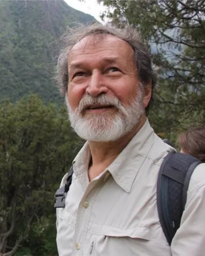 Владимир Айзин